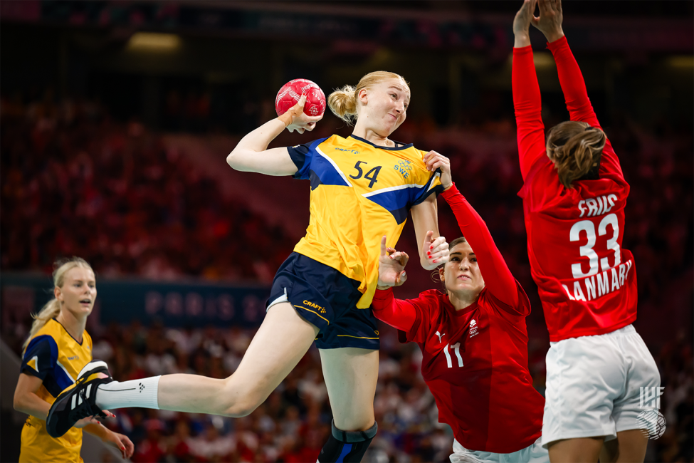 Paris 2024 women's handball Denmark vs Sweden