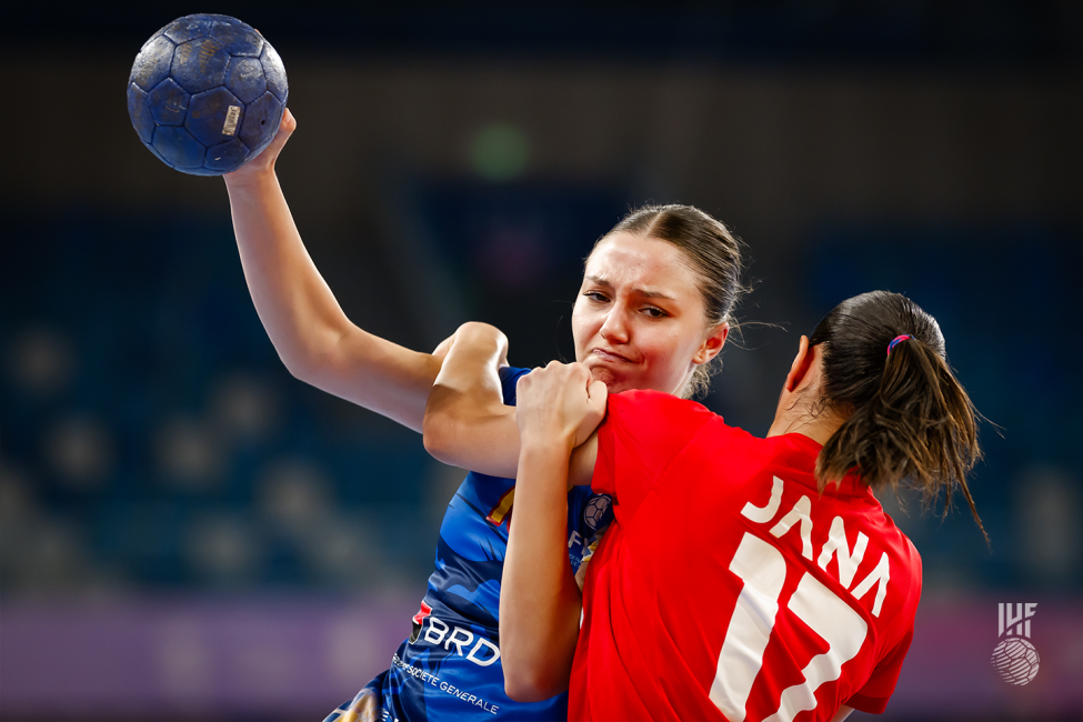 Romania player attacking