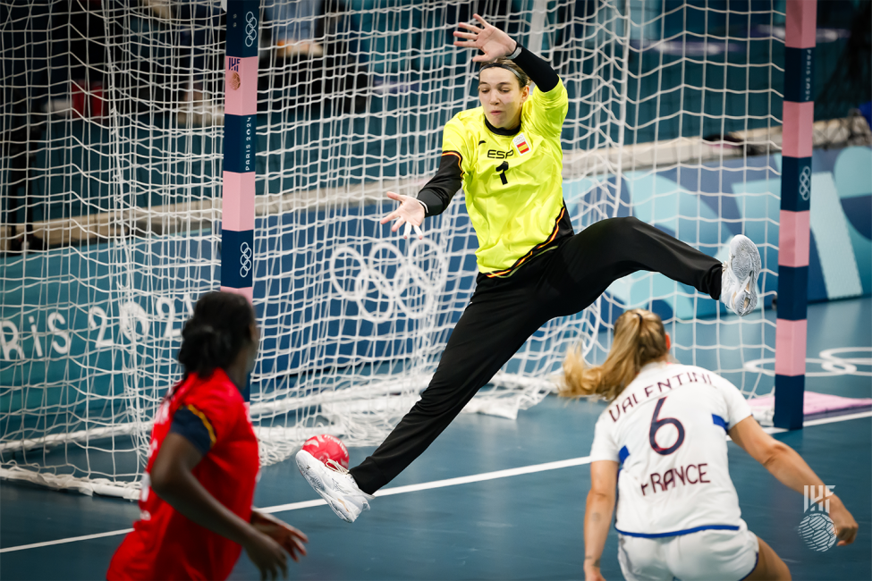 Paris 2024 women's handball Spain vs France