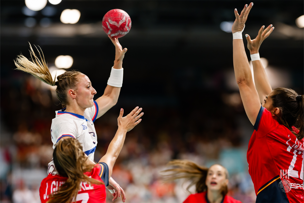 Paris 2024 women's handball Spain vs France