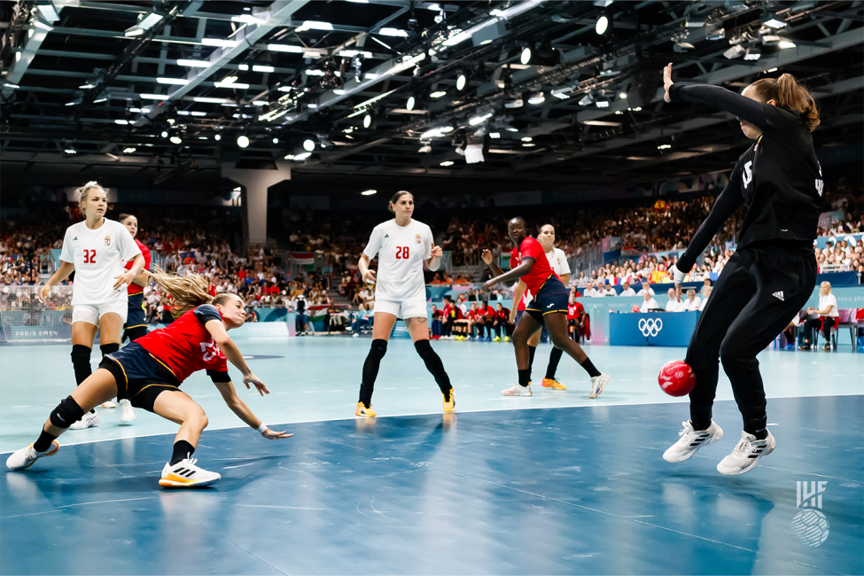 Paris 2024 women's handball Spain vs Hungary