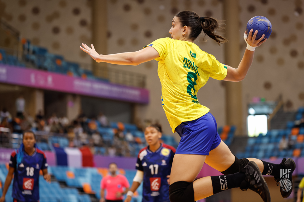 Brazil player shooting