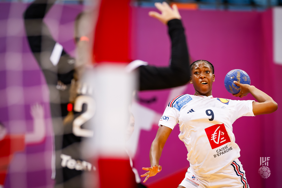 France player shooting
