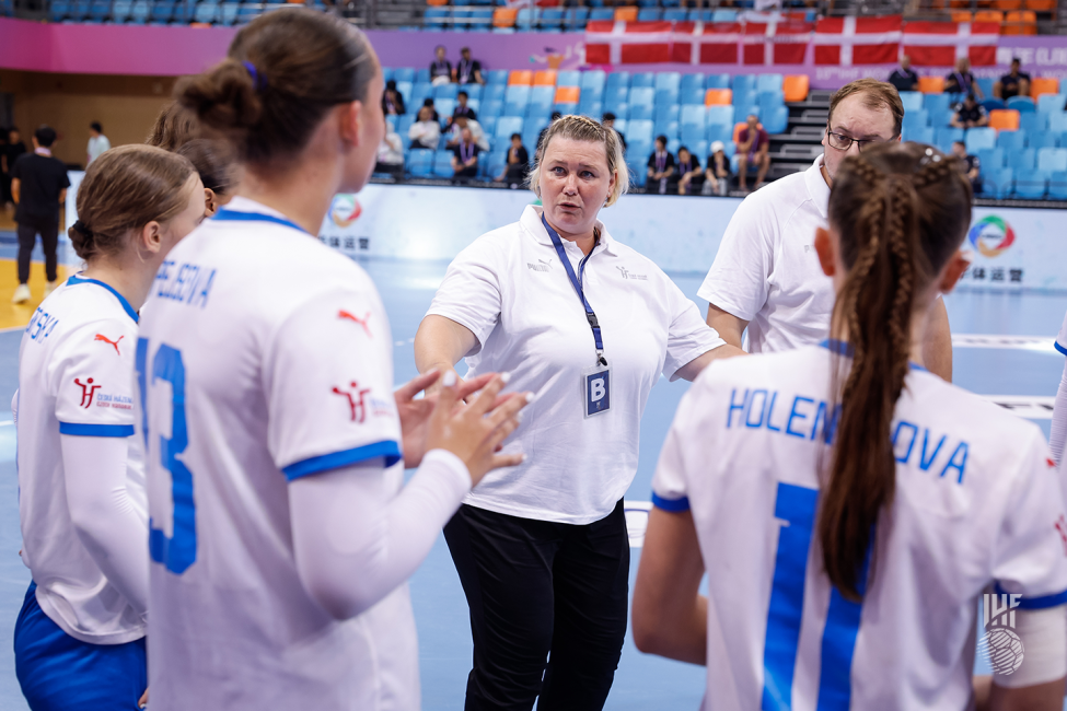 Czechia team time out