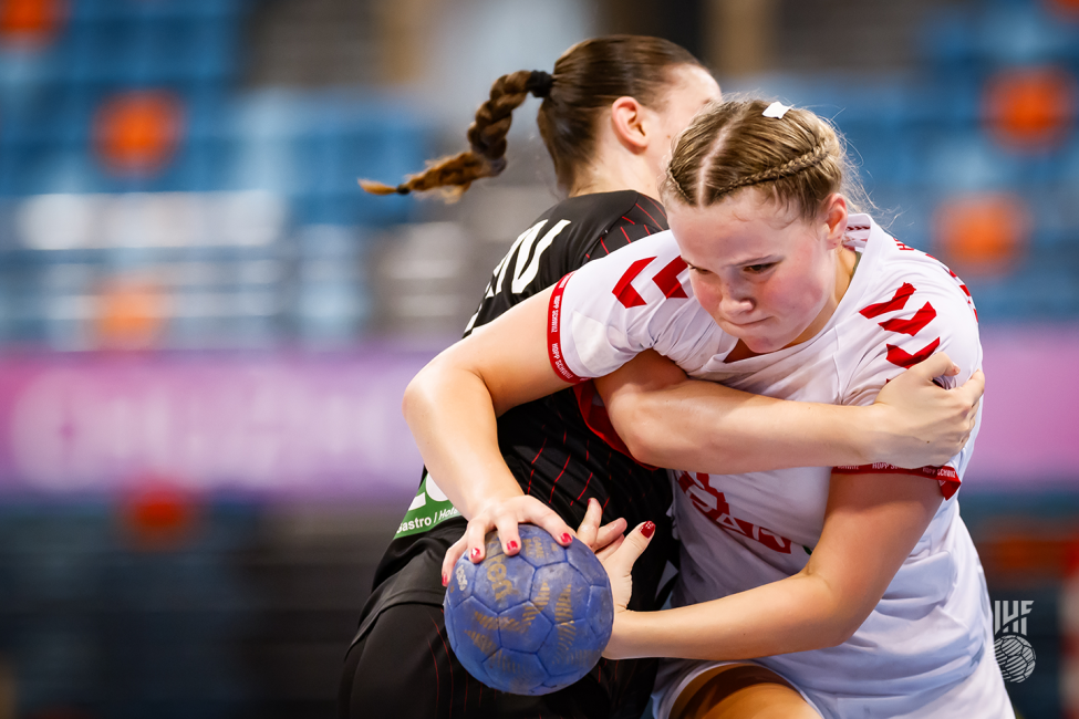 Switzerland player attacking