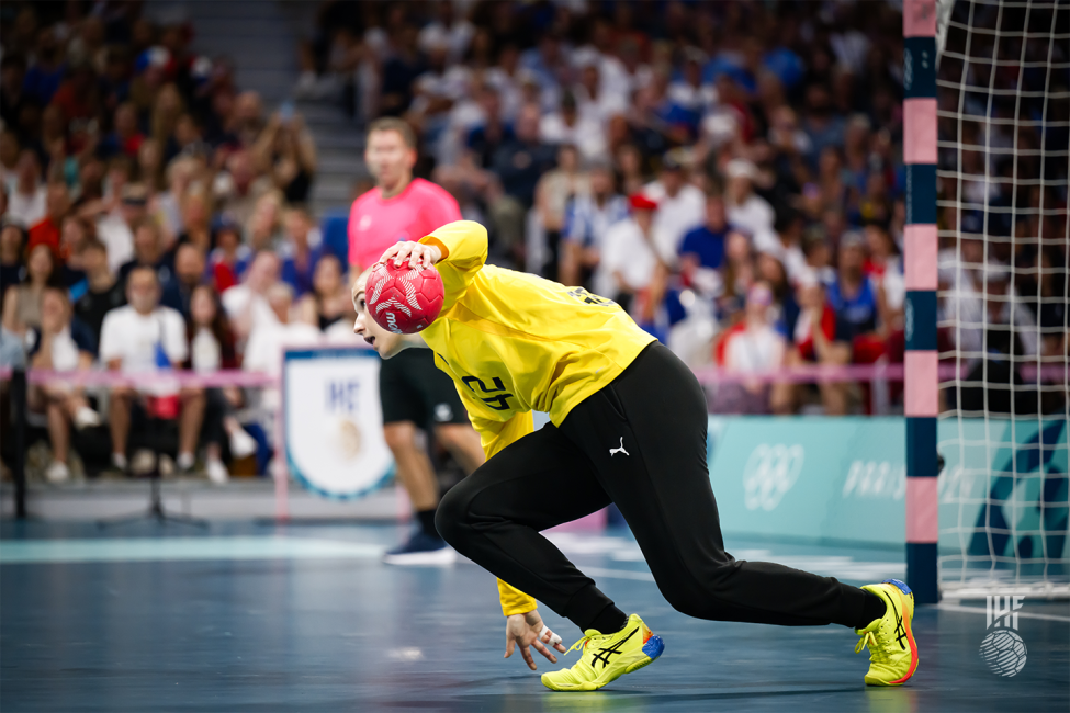 Paris 2024 women's handball France vs Germany
