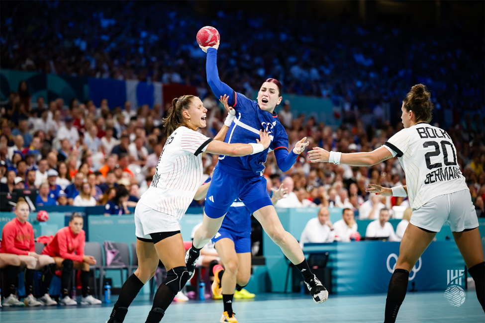 Paris 2024 women's handball France vs Germany