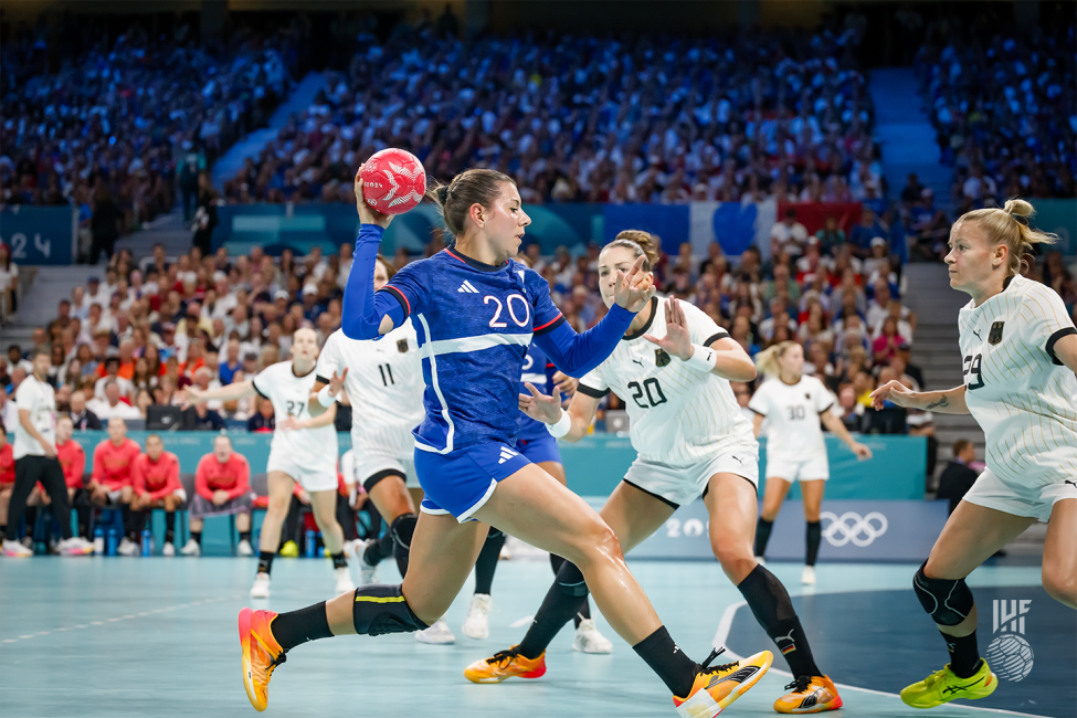 Paris 2024 women's handball France vs Germany