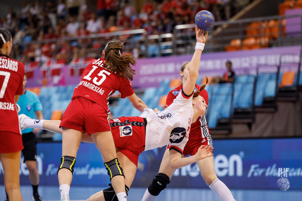 Norway player shooting
