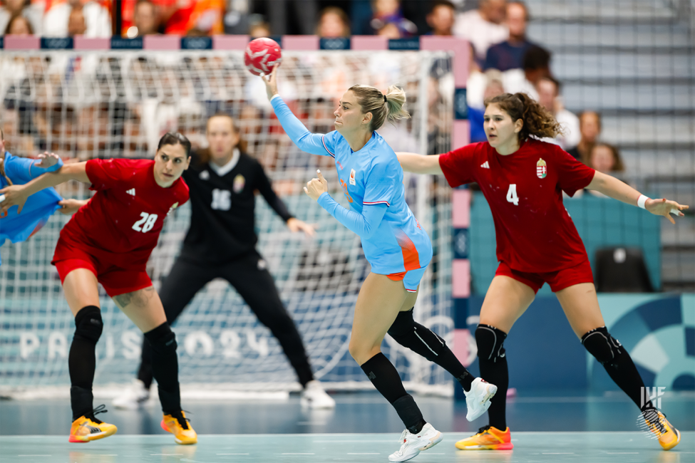 Paris 2024 women's handball Hungary vs Netherlands