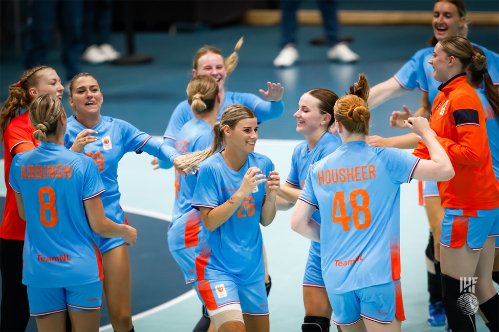 Paris 2024 women's handball Hungary vs Netherlands