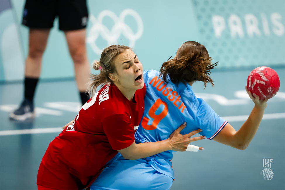 Paris 2024 women's handball Hungary vs Netherlands