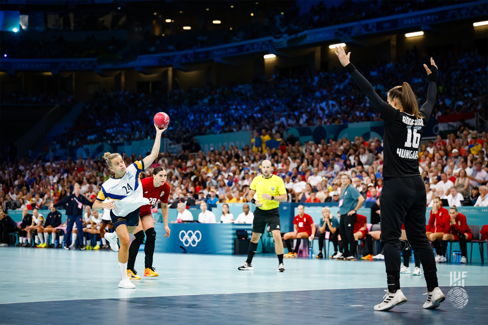 Paris 2024 women's handball Hungary vs Sweden