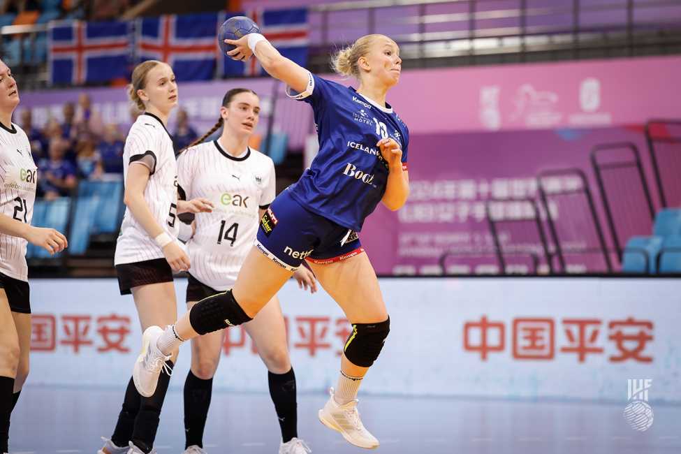 Iceland player shooting