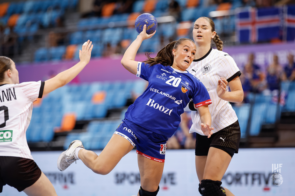 Iceland player shooting