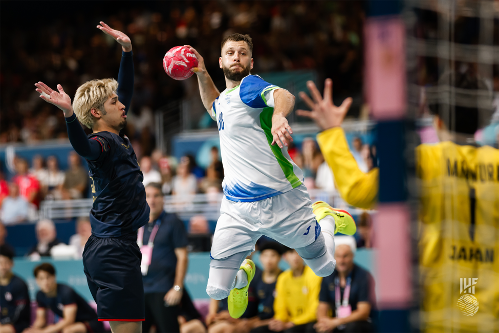 Paris 2024 men's handball Japan vs Slovenia