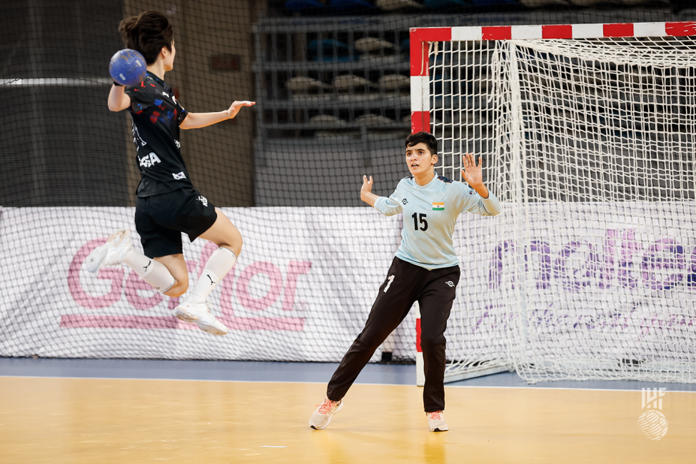 Korea player shooting