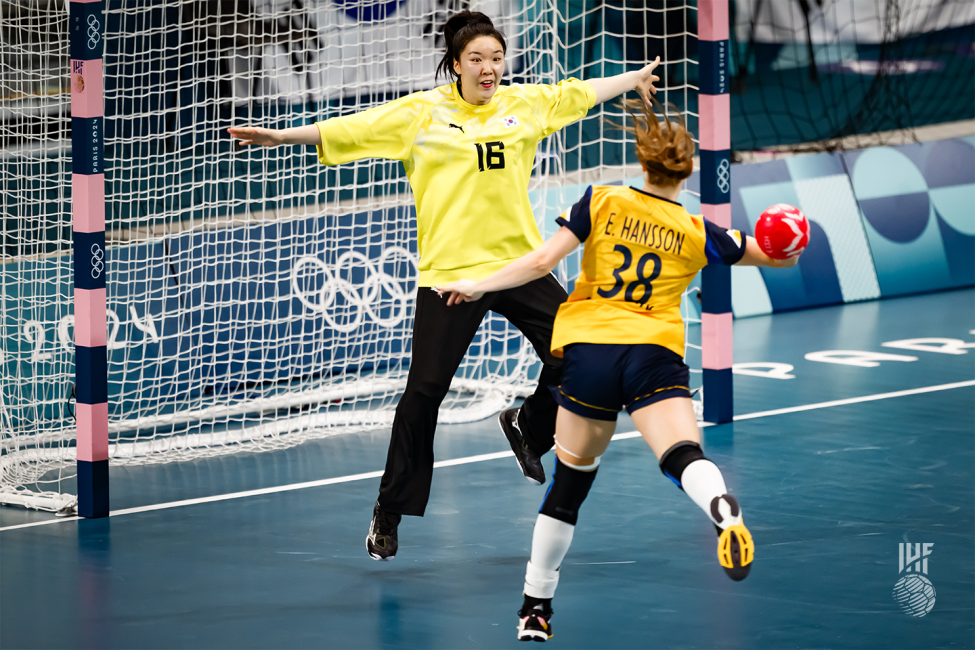 Paris 2024 women's handball Republic of Korea vs Sweden