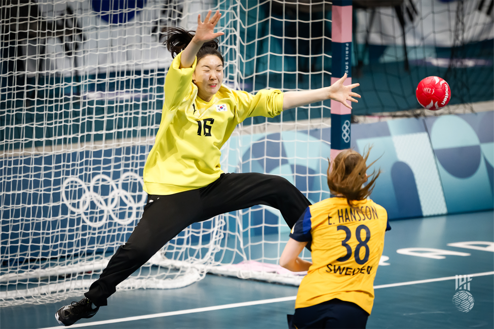 Paris 2024 women's handball Republic of Korea vs Sweden