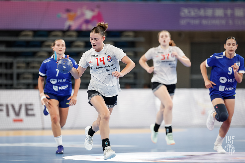 Canada player attacking
