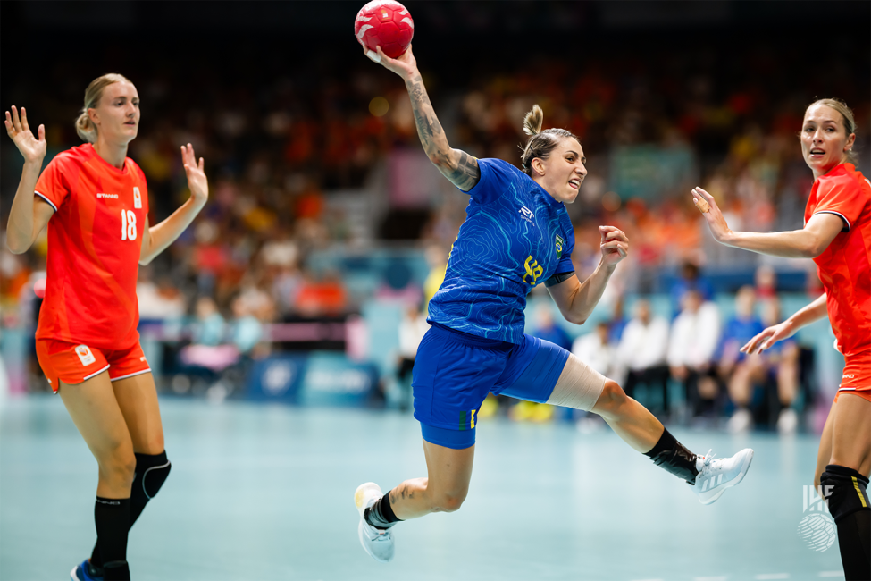 Paris 2024 women's handball Netherlands vs Brazil