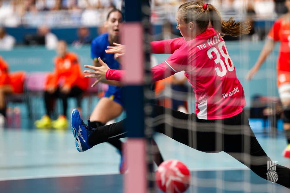 Paris 2024 women's handball Netherlands vs Brazil