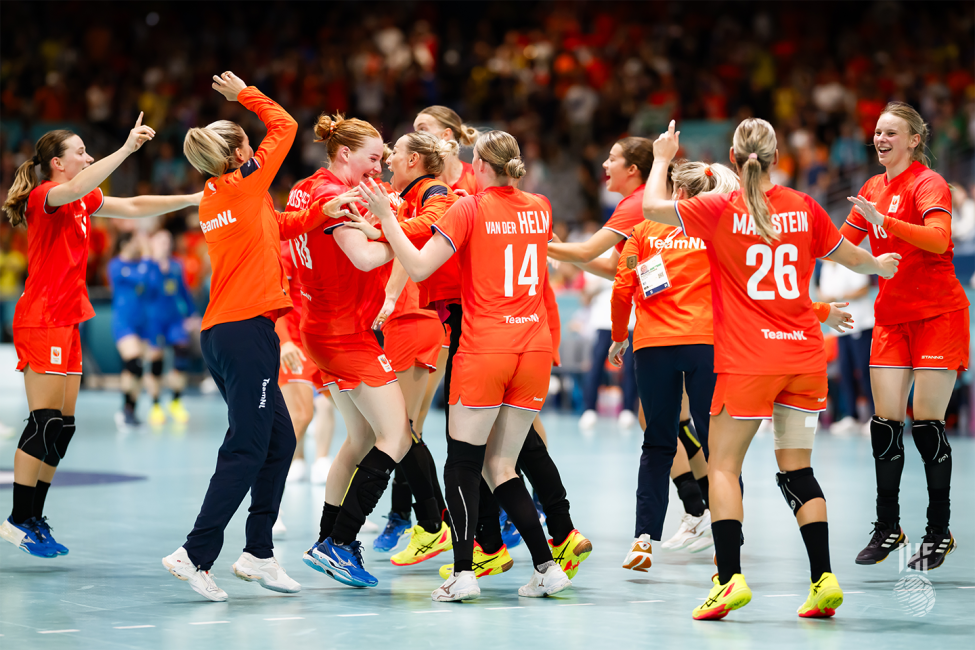 Paris 2024 women's handball Netherlands vs Brazil