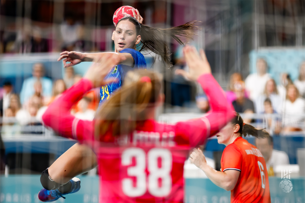 Paris 2024 women's handball Netherlands vs Brazil