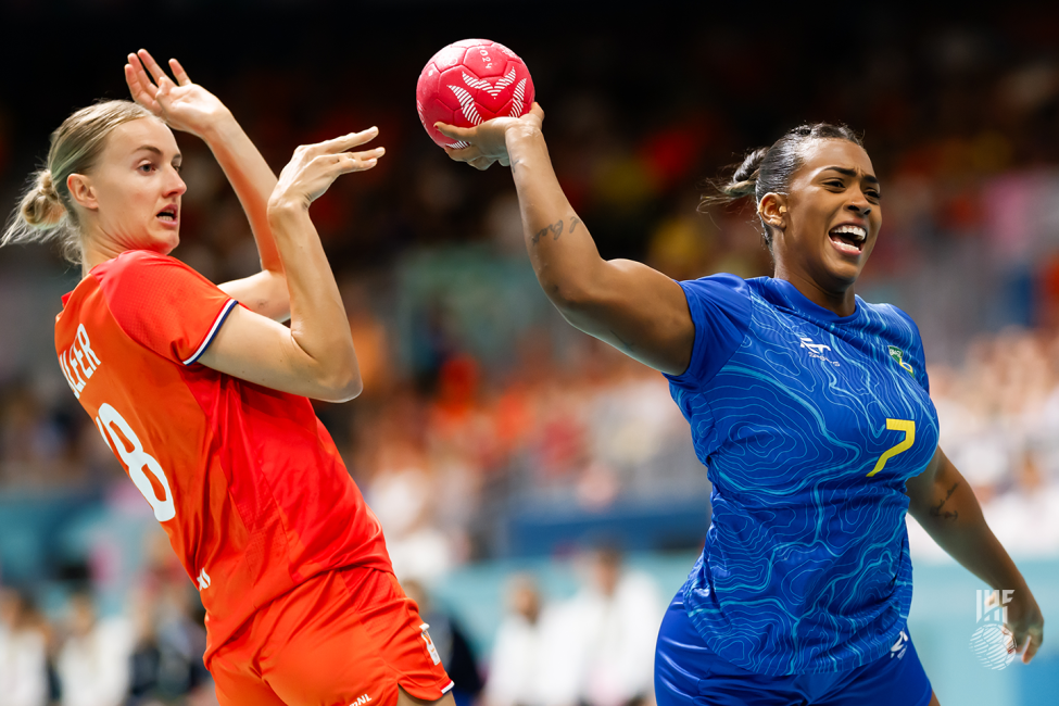 Paris 2024 women's handball Netherlands vs Brazil
