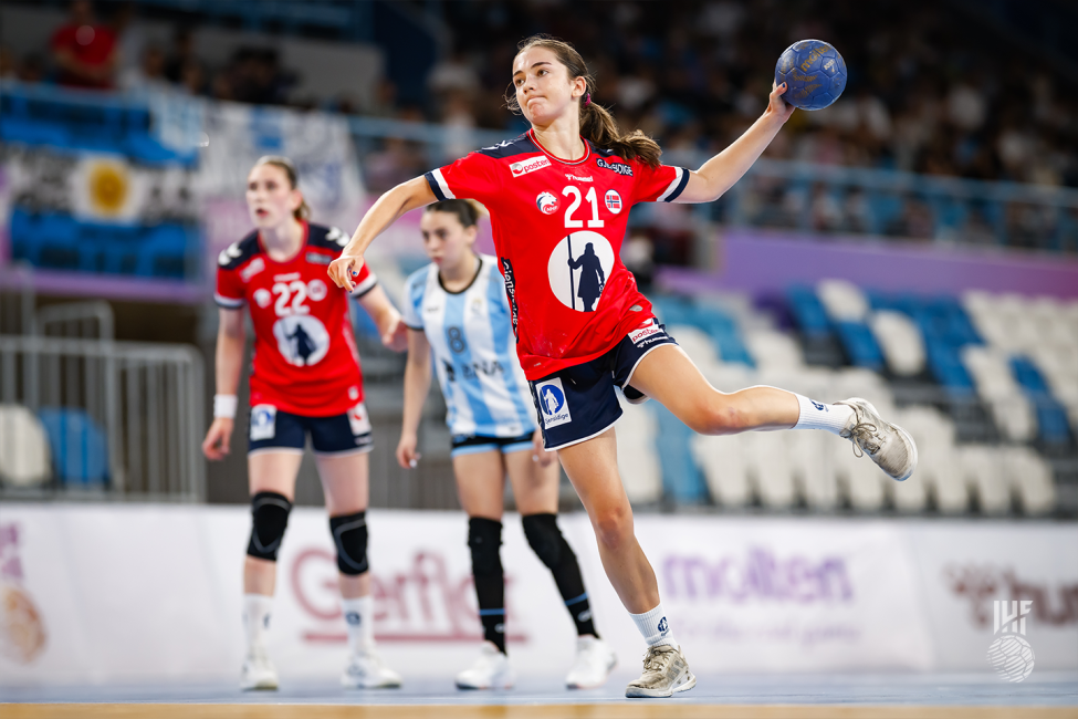 Norway player shooting