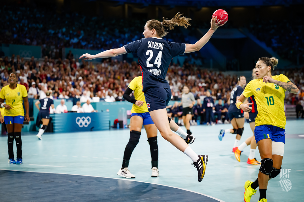 Paris 2024 women's handball Norway vs Brazil