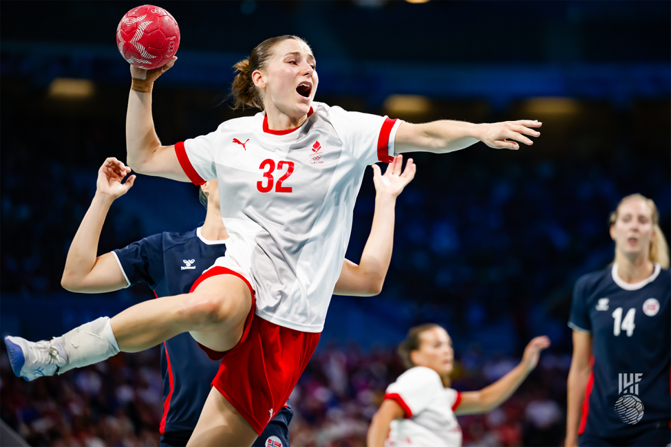Paris 2024 women's handball Norway vs Denmark