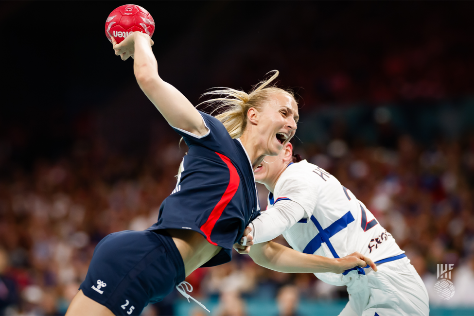 Paris 2024 women's handball Norway vs France