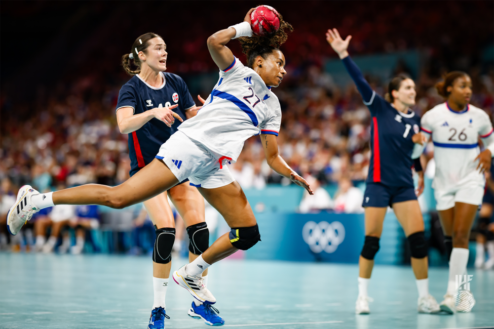 Paris 2024 women's handball Norway vs France