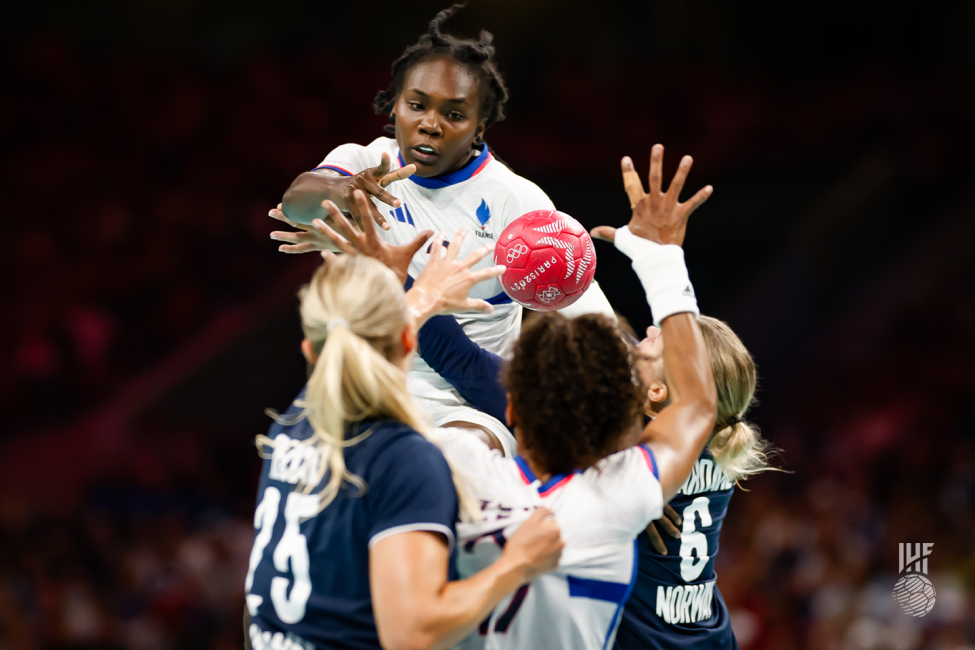 Paris 2024 women's handball Norway vs France