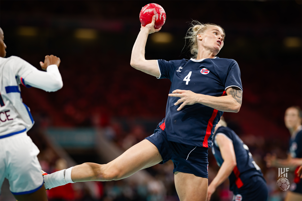 Paris 2024 women's handball Norway vs France