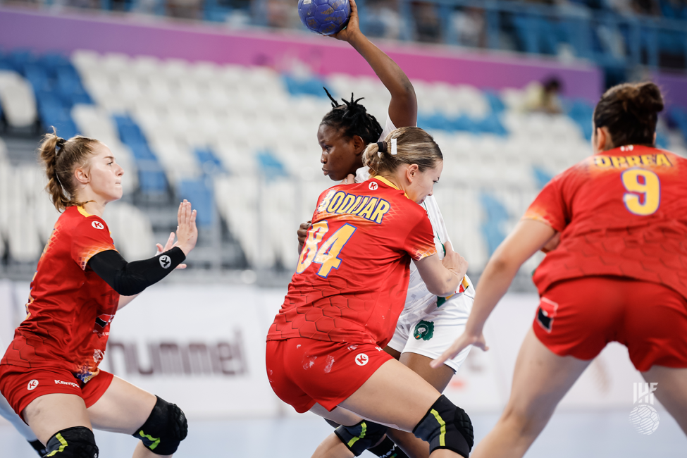 Guinea player attacking