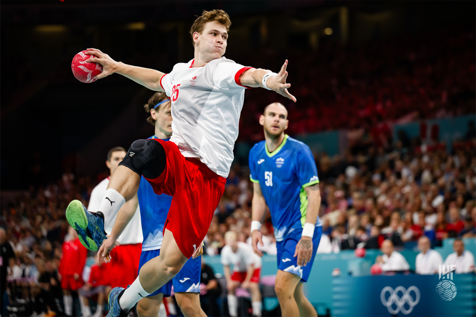 Paris 2024 men's handball Slovenia vs Denmark