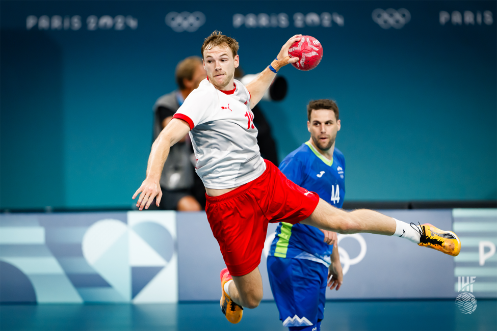 Paris 2024 men's handball Slovenia vs Denmark