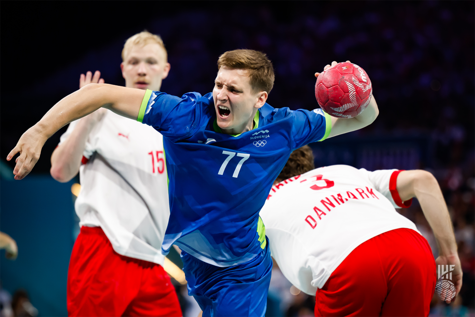 Paris 2024 men's handball Slovenia vs Denmark