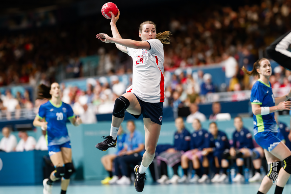 Paris 2024 women's handball Slovenia vs Norway