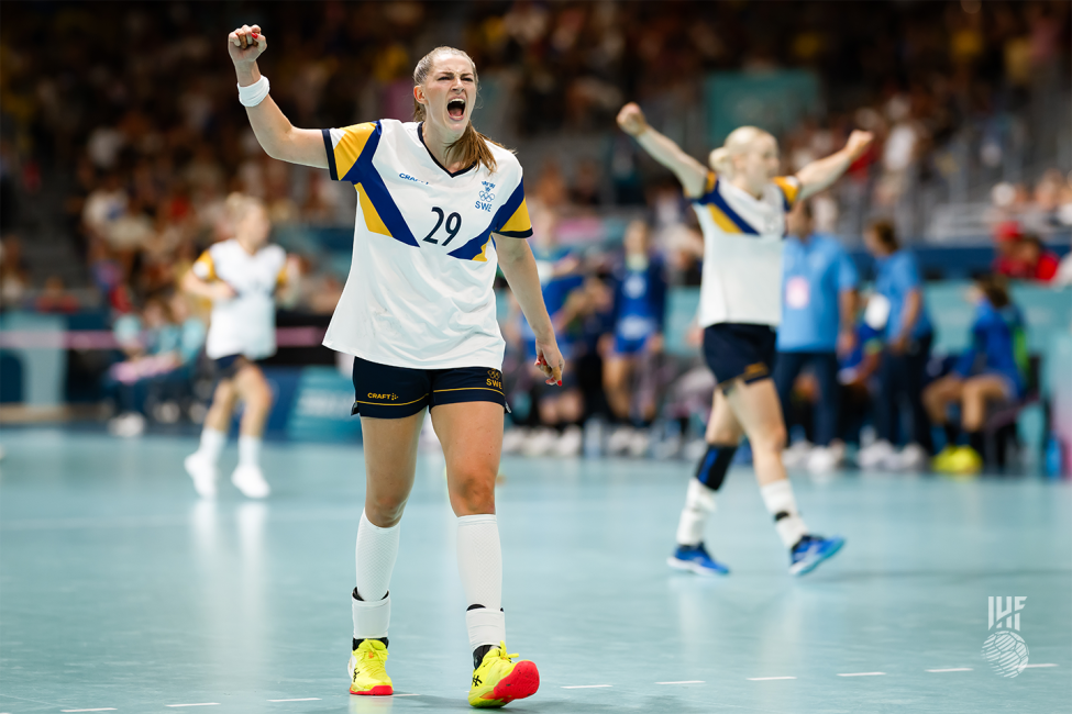 Paris 2024 women's handball Slovenia vs Sweden