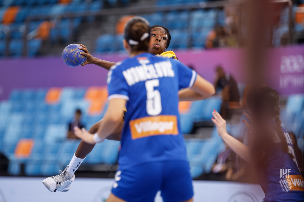 Sweden player shooting