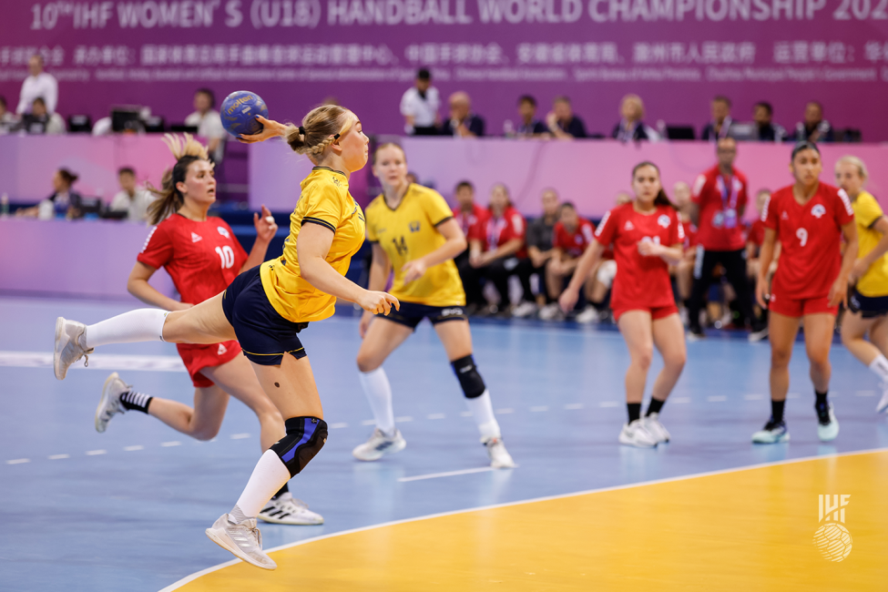 Sweden player shooting