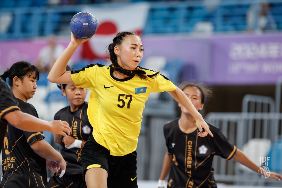 Kazakhstan player shooting