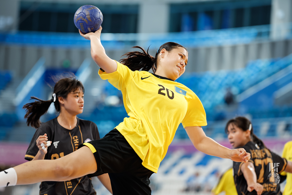 Kazakhstan player shooting