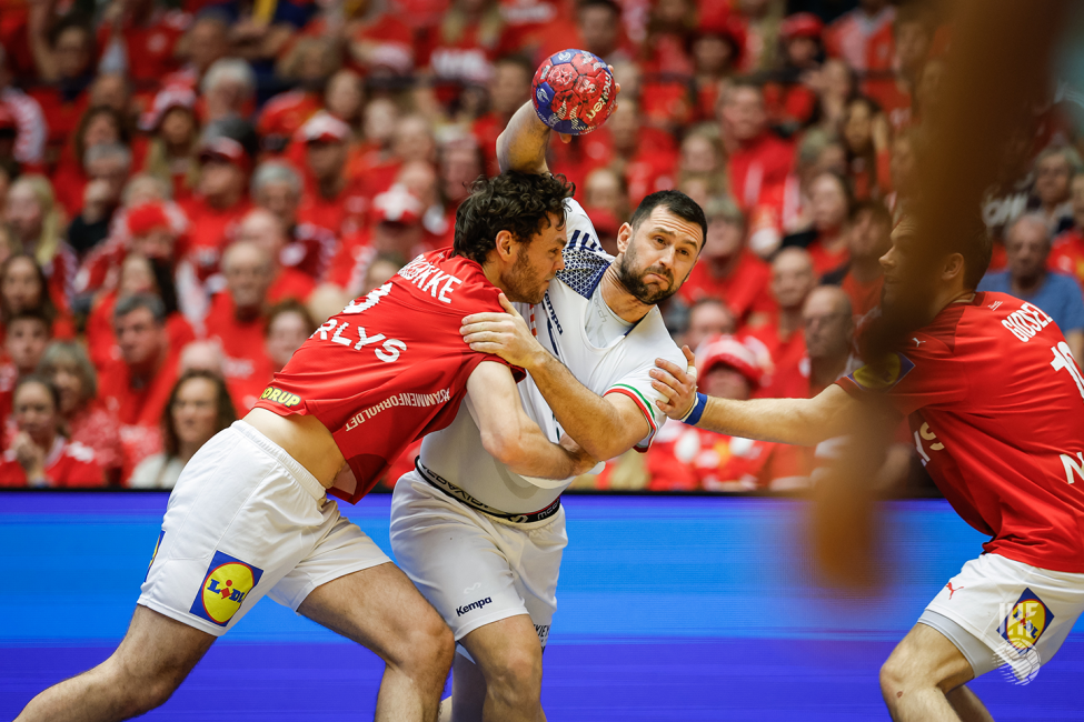 Denmark vs Italy