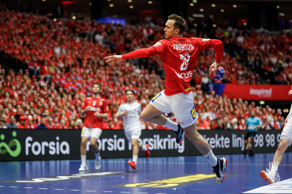 Denmark vs Italy