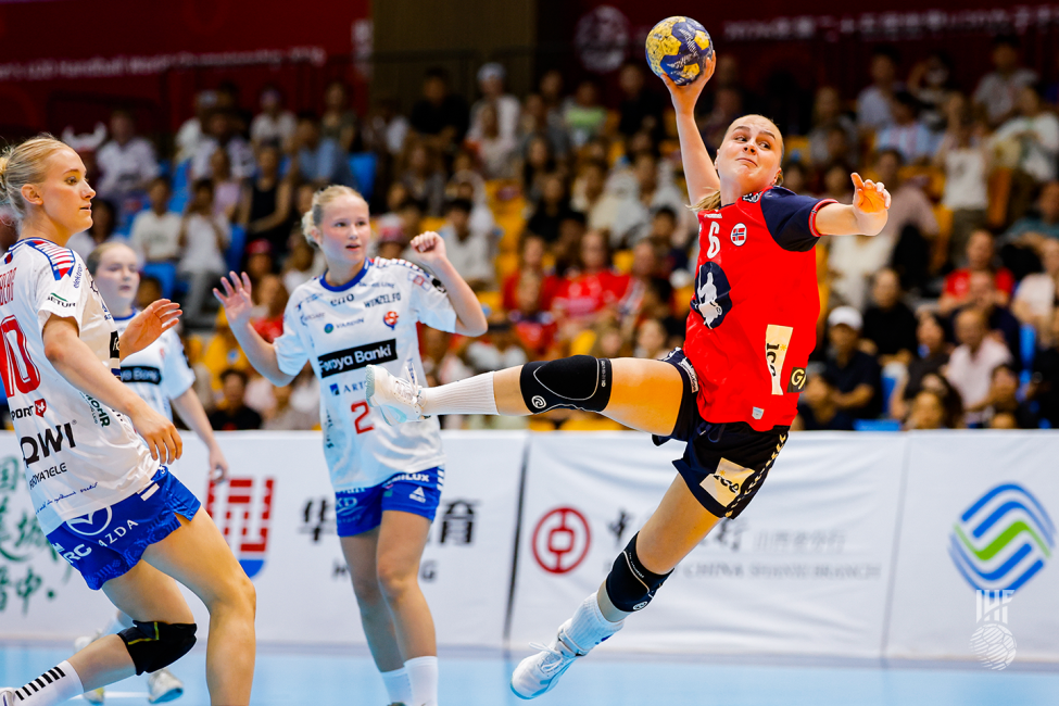 Norway player shooting