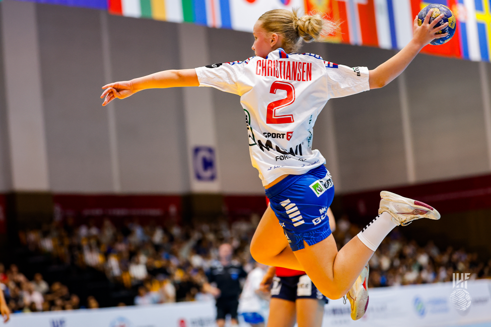 Faroe Islands player shooting
